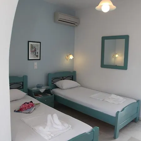 Maroussa Апарт-отель