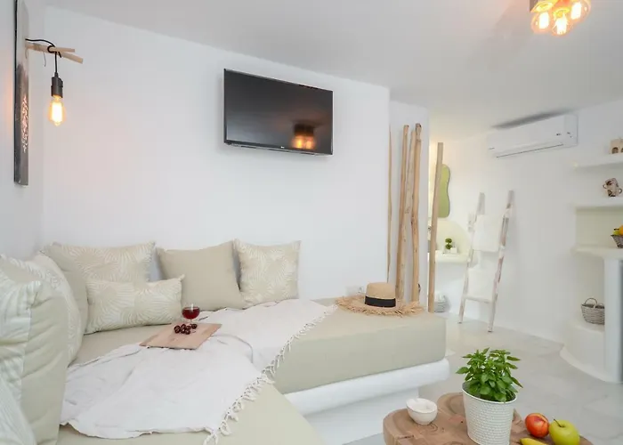 Apart-hotel Maroussa 4*