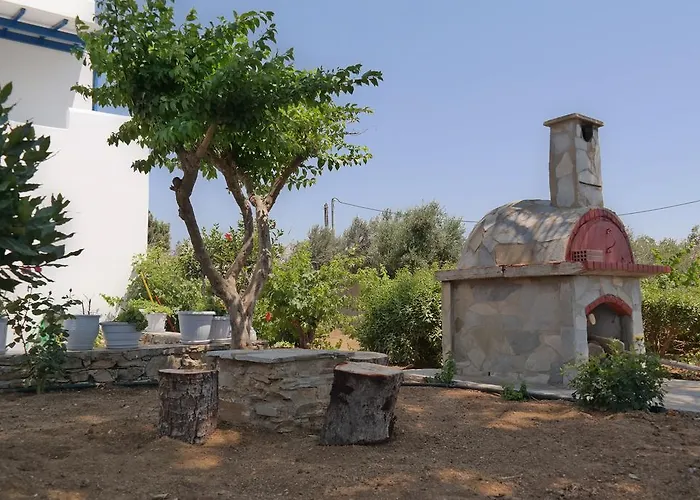 Maroussa Apartahotel 4*