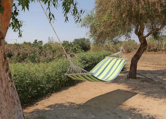 Maroussa 아파트호텔