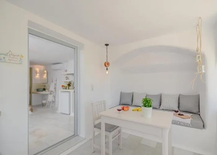 Apartahotel Maroussa 4*